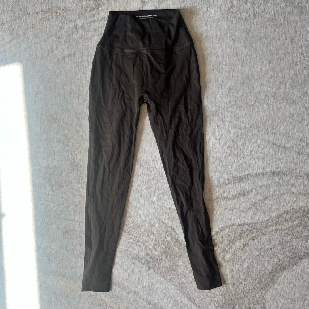 SET ACTIVE Sport Body Leggings in Brownstone